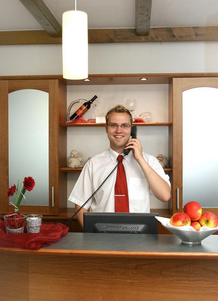Hotel & Restaurant Lamm Мосбах Екстериор снимка