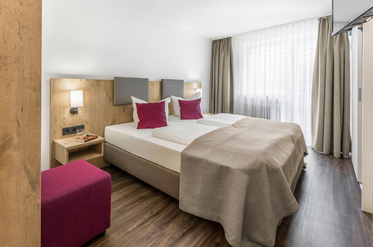 Hotel & Restaurant Lamm Мосбах Екстериор снимка